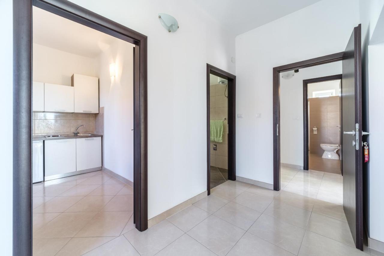 Beach Paradise Apartments Podstrana Ngoại thất bức ảnh