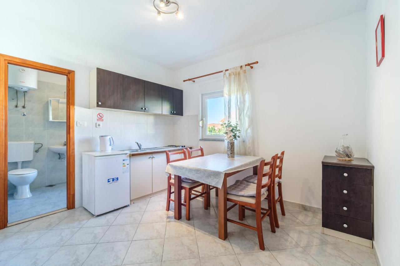 Beach Paradise Apartments Podstrana Ngoại thất bức ảnh
